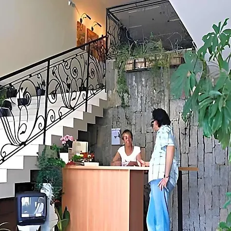 Lotus Family - Free Parking ホテル 5*